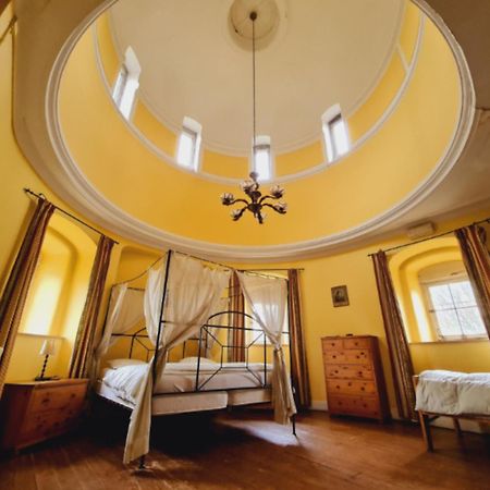 Willa Le Petit Chateau De Blier Érezée Zewnętrze zdjęcie