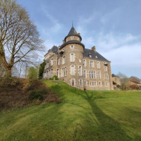 Willa Le Petit Chateau De Blier Érezée Zewnętrze zdjęcie