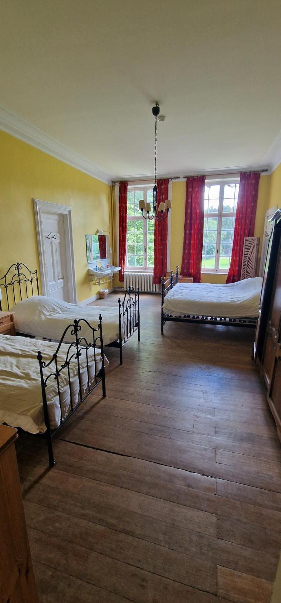Willa Le Petit Chateau De Blier Érezée Zewnętrze zdjęcie
